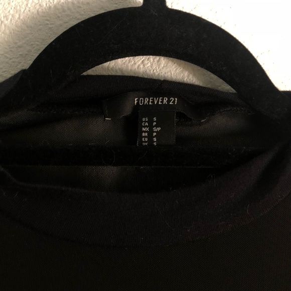 MESH BLACK LONGSLEEVE ROSE PATCH🖤 - Picture 4 of 5